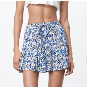 🌼FOR BUNDLE ONLY🌼Zara Skort Blue Floral Bottom
